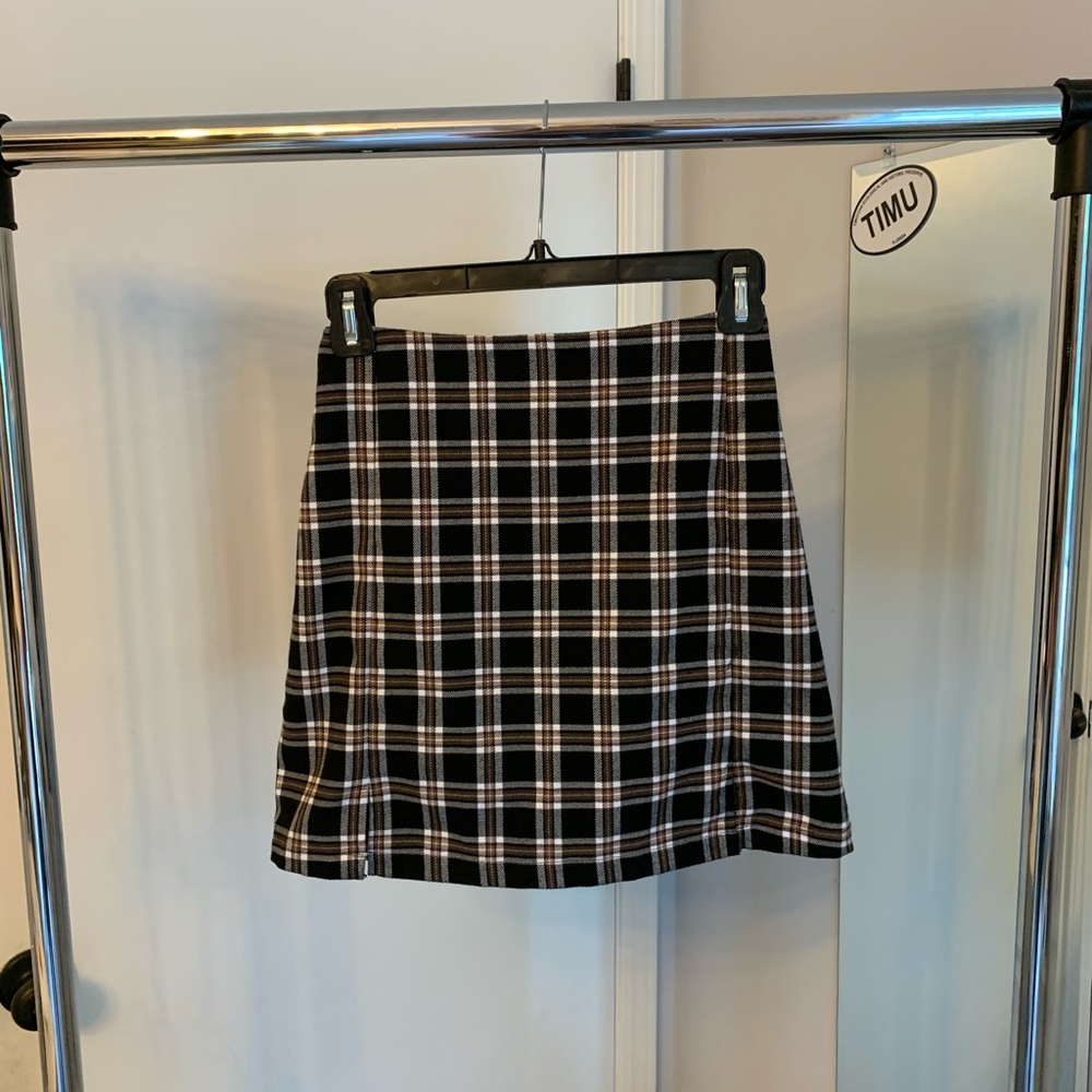 Brandy Melville Cara Skirt